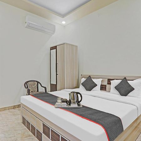 Townhouse P.S.Palace Near Amausi Metro Station Lucknow Exterior photo
